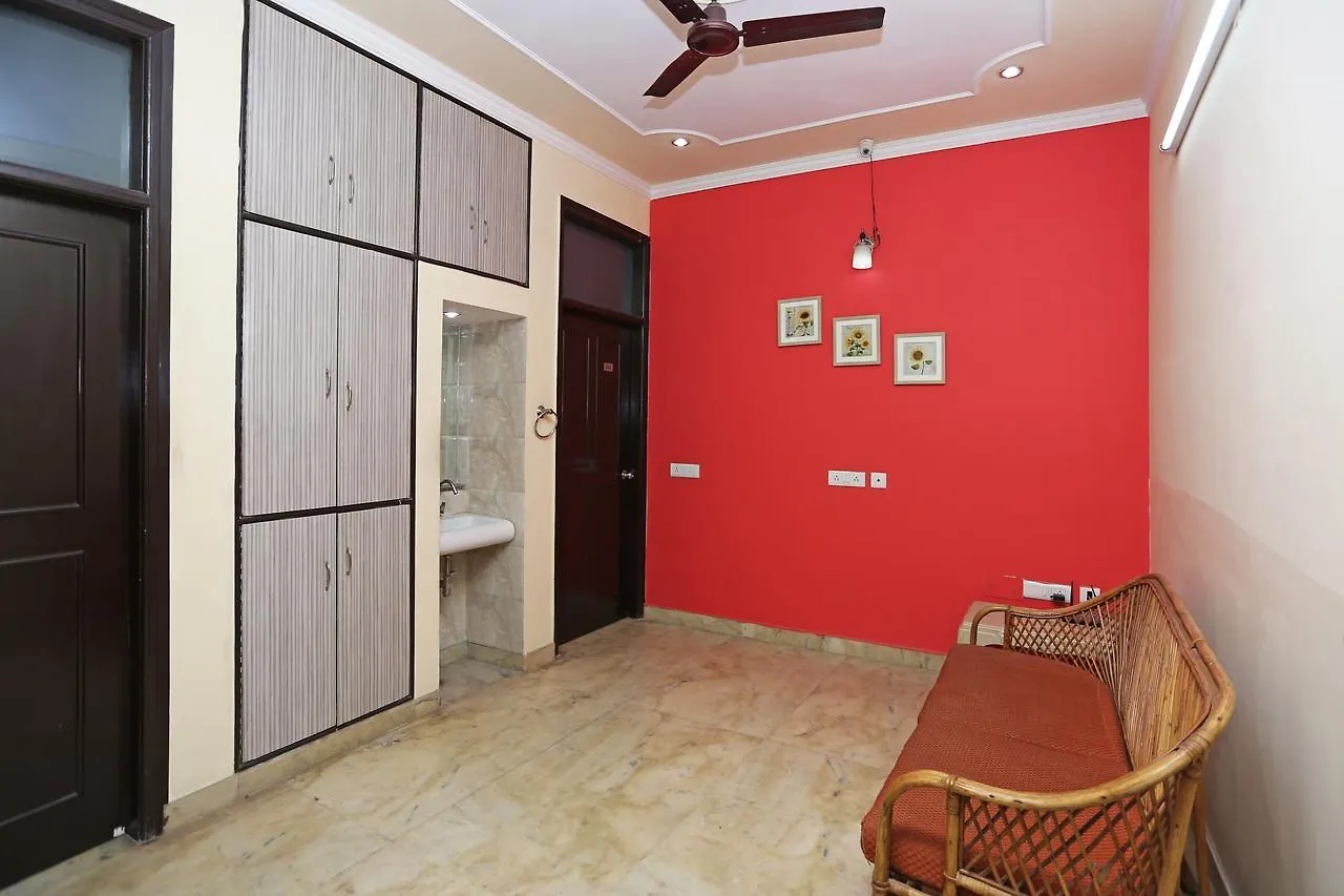 ***  Oyo 7967 Near Medanta Hotel Gurgaon India