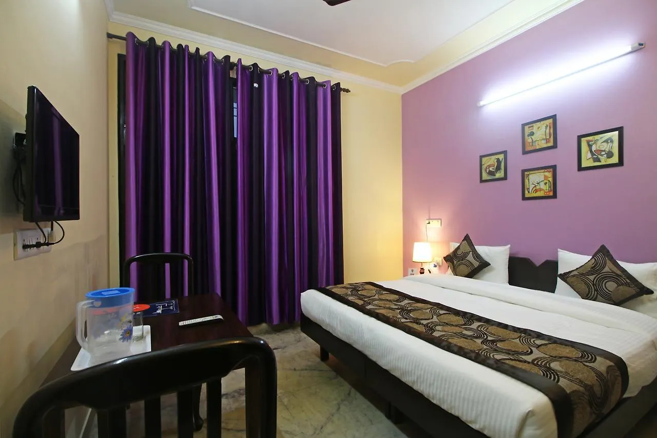 Oyo 7967 Near Medanta Hotel Gurgaon