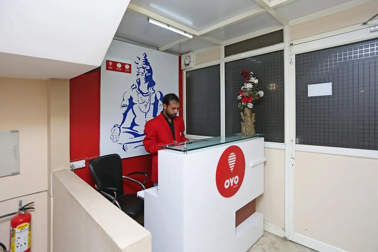 ***  Oyo 7967 Near Medanta Hotel Gurgaon India